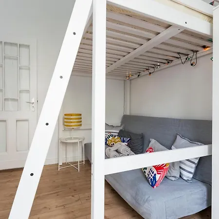 Apartament Feels Like