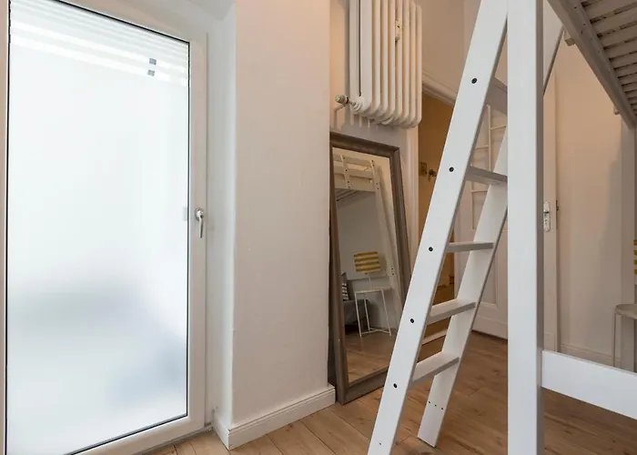 Feels Like Apartamento *