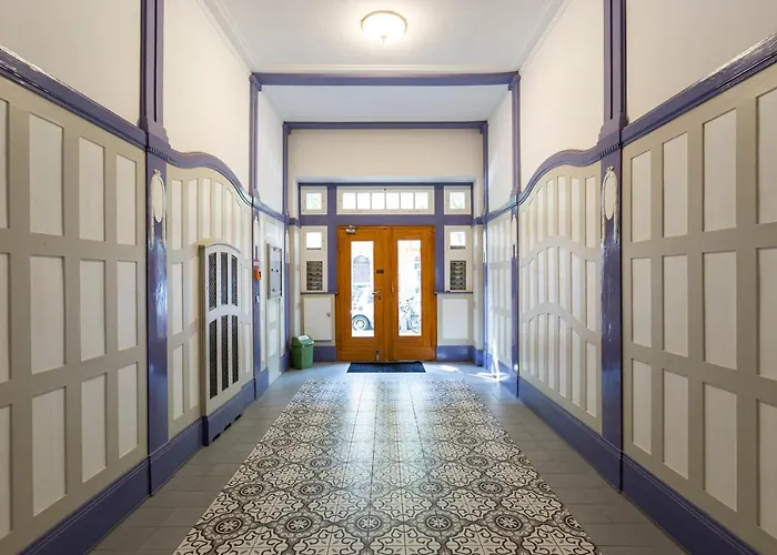 Feels Like * Berlín