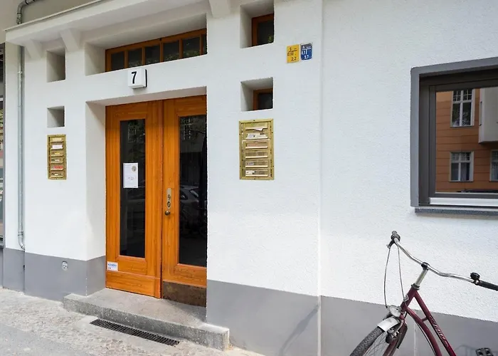 Apartment Feels Like *