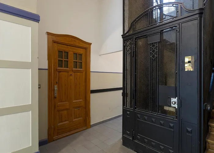 Apartman Feels Like *